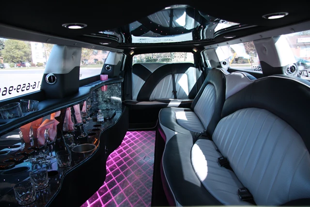 Unique Limousines, Brampton
