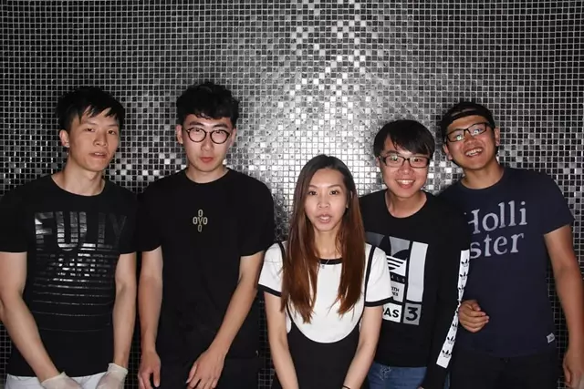 Photo Booths: VIP Digital Photobooth 2