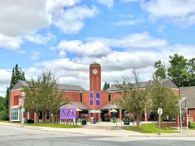 Galleries/Museums: Varley Art Gallery 15