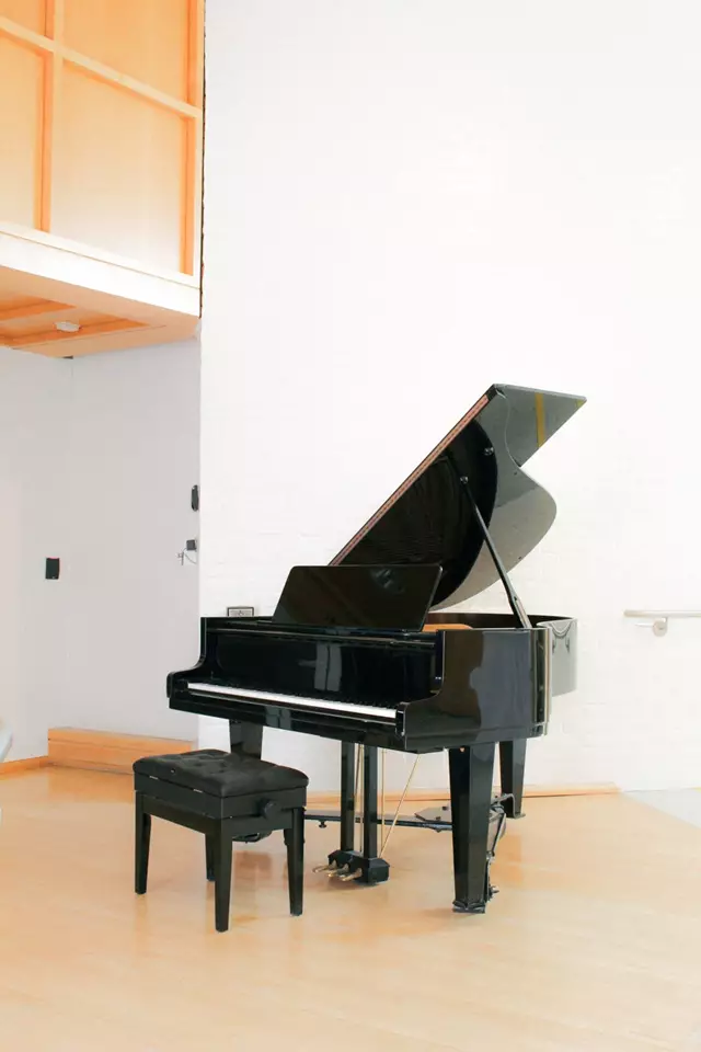 Galleries/Museums: Varley Art Gallery 18