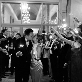 Wedding Planners: Velvet Bordeaux Events 20
