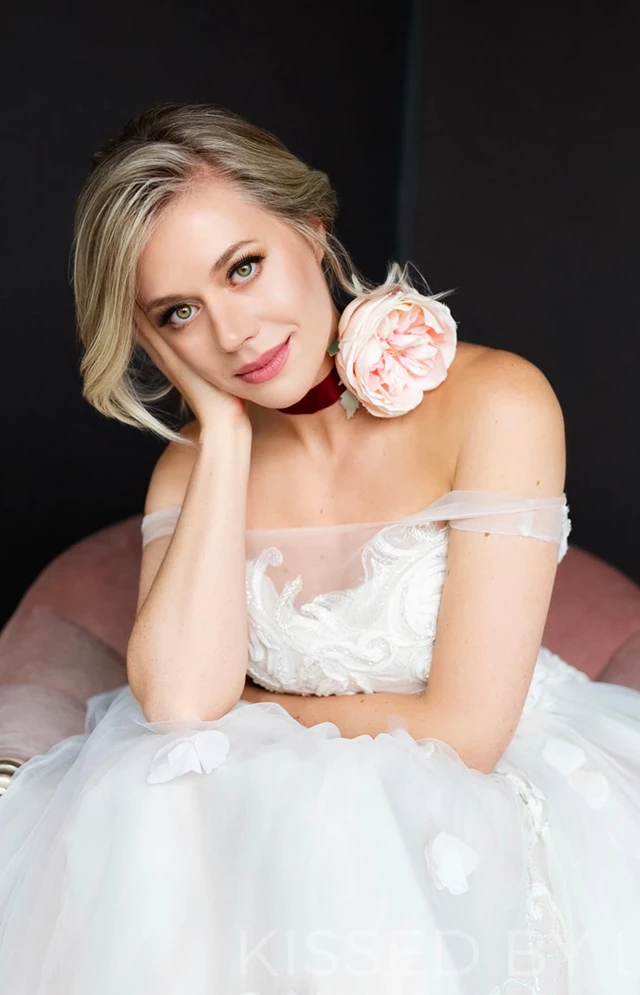 Hair & Makeup: WMakeupToronto 7