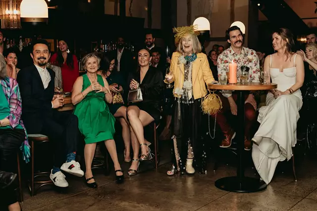 Restaurants: Walrus Pub & Beer Hall 10