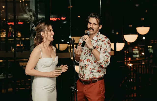 Restaurants: Walrus Pub & Beer Hall 11