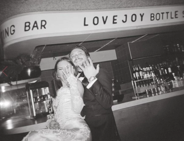 Restaurants: Walrus Pub & Beer Hall 5