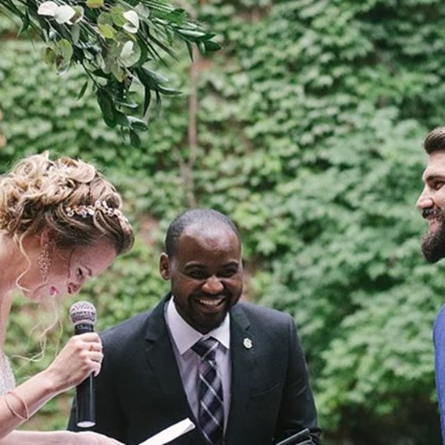 Officiants: Wedding Officiant Canada 1