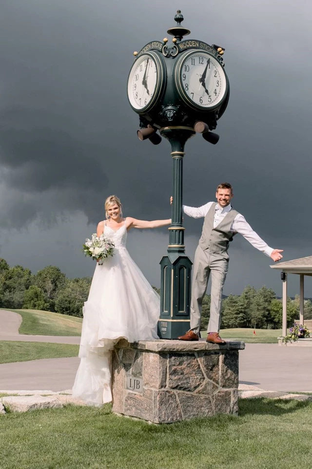 Wedding Couple LJB Clock