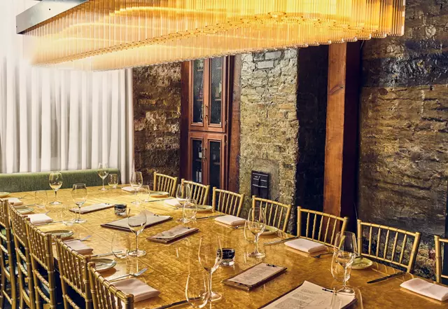 Restaurants: Woods Restaurant 22