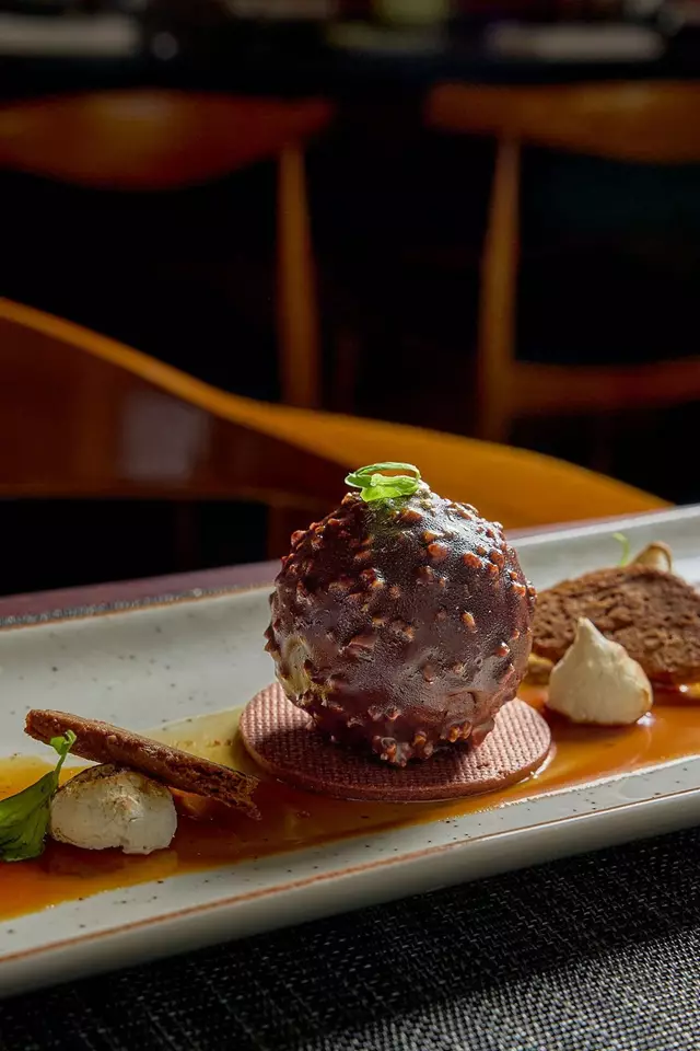 Restaurants: Woods Restaurant 19