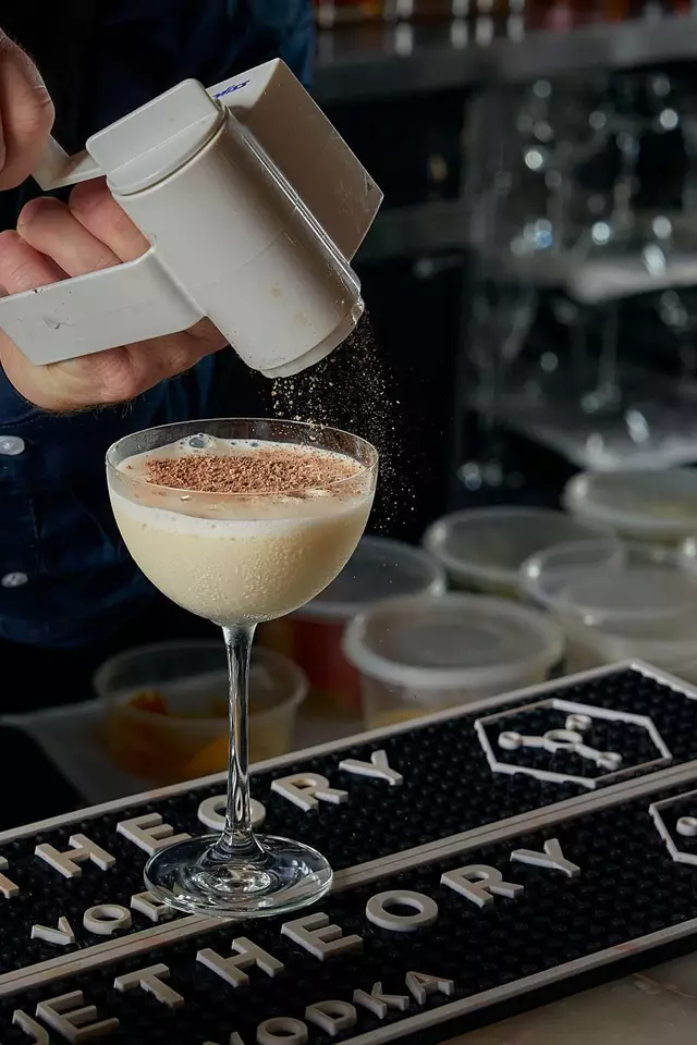 Restaurants: Woods Restaurant 8