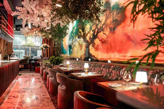 Restaurants: Woods Restaurant 4