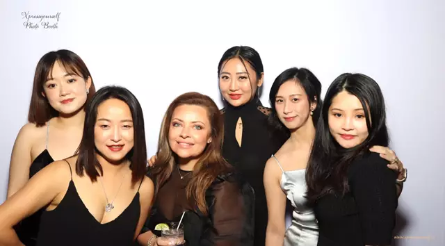 Photo Booths: Xpressyourself 24