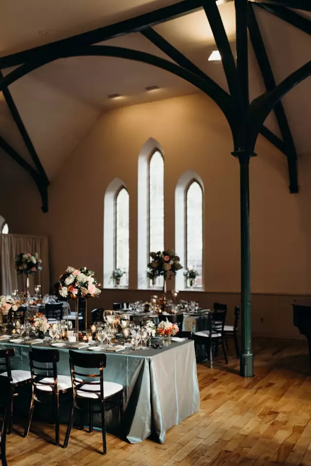 Full Service Caterers: en Ville Event Design and Catering 16