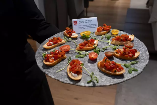 Full Service Caterers: en Ville Event Design and Catering 4