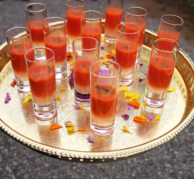 Full Service Caterers: en Ville Event Design and Catering 12