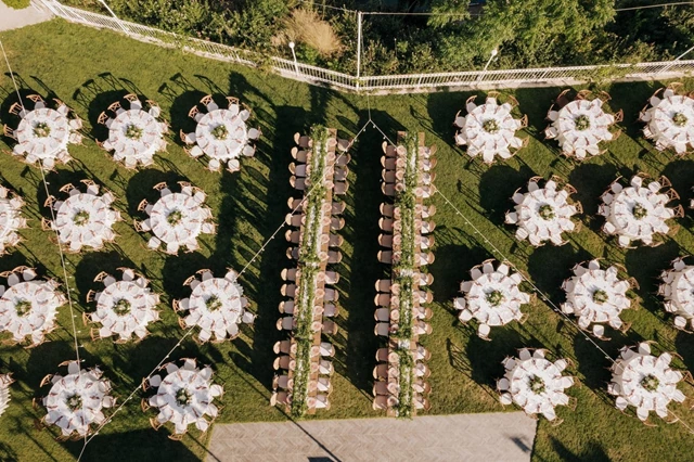 Symmetry and Geometry instill beauty... let the outdoors be the perfect backdrop.